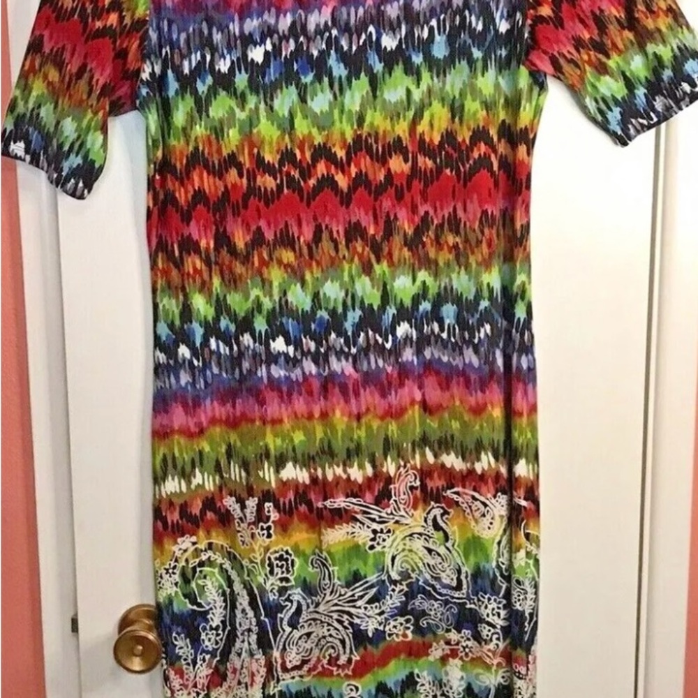 🌈LulaRoe “Julia” Multi Color Chevron Knee Length, Short Sleeves, Lightweight XL